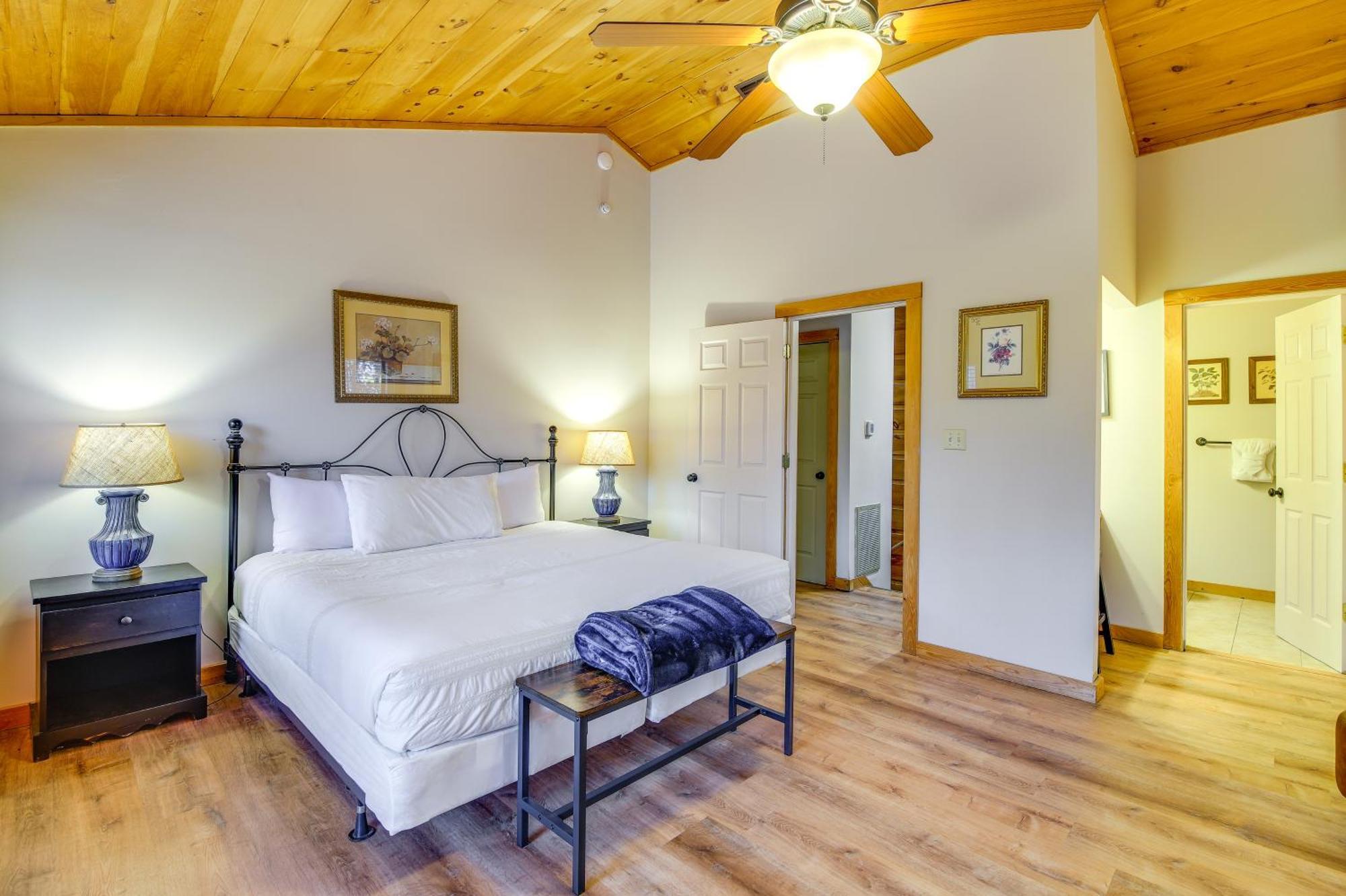 Вилла Pet-Friendly Gatlinburg Retreat With Hot Tub! Экстерьер фото