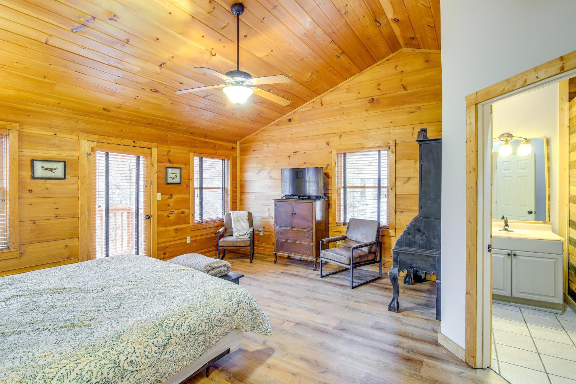Вилла Pet-Friendly Gatlinburg Retreat With Hot Tub! Экстерьер фото