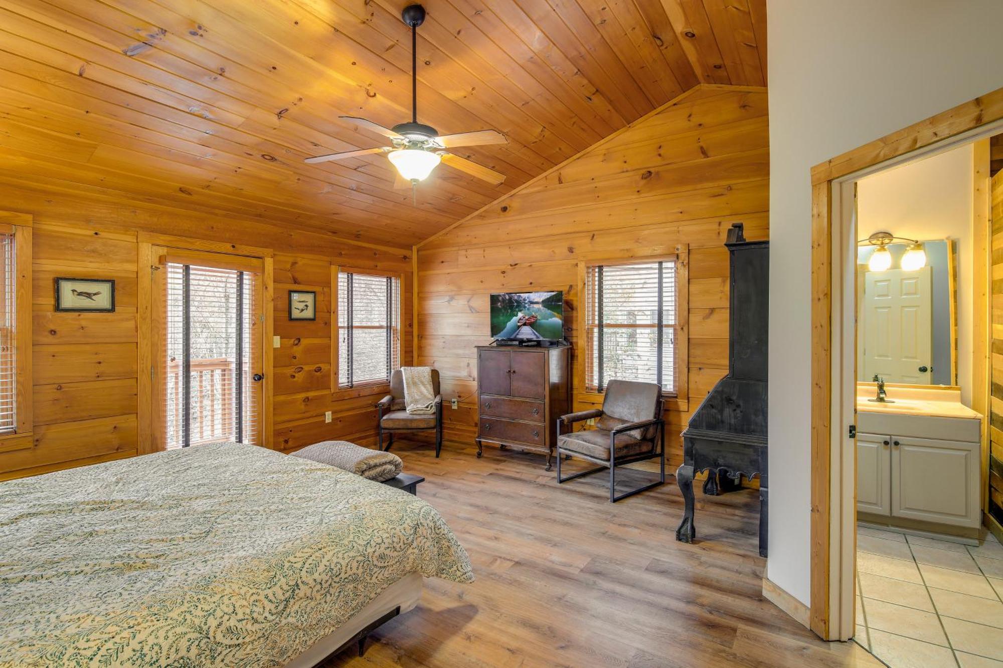 Вилла Pet-Friendly Gatlinburg Retreat With Hot Tub! Экстерьер фото