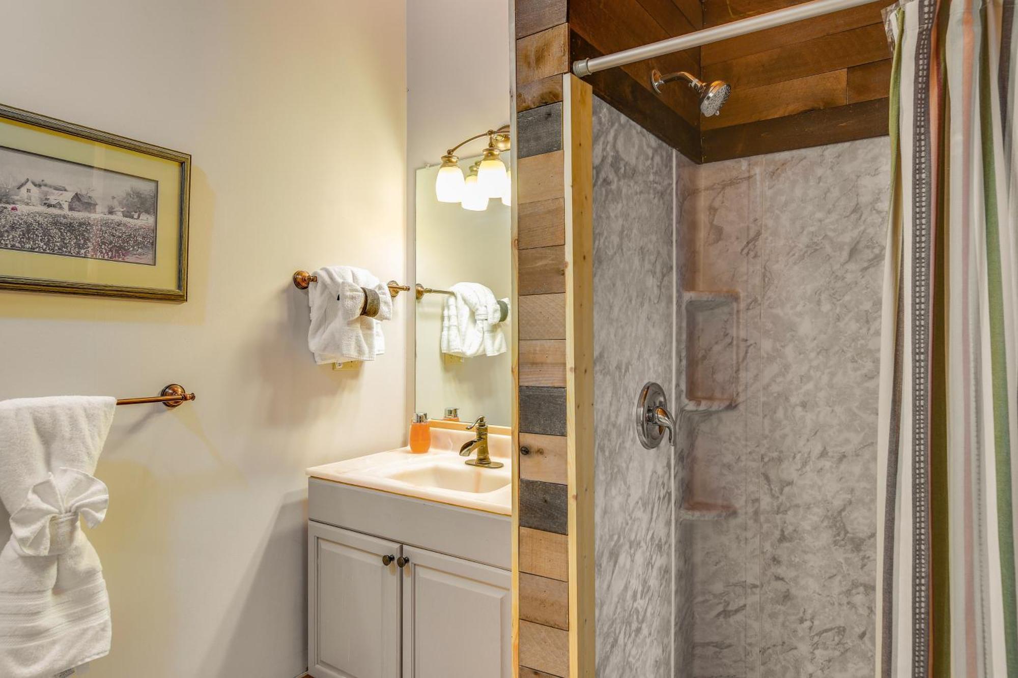 Вилла Pet-Friendly Gatlinburg Retreat With Hot Tub! Экстерьер фото