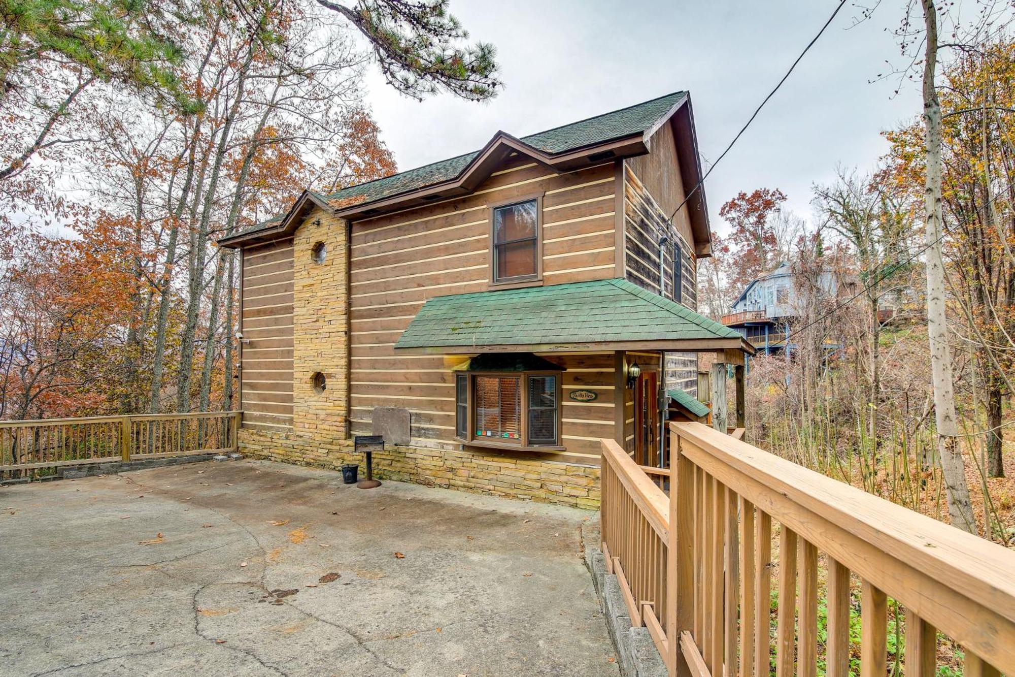 Вилла Pet-Friendly Gatlinburg Retreat With Hot Tub! Экстерьер фото